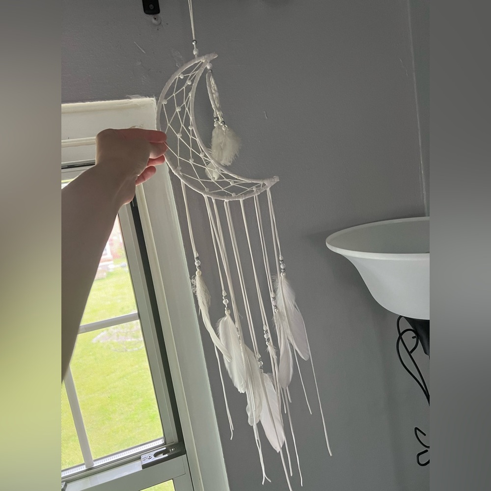 Elegant White Dreamcatcher Wall Decor
